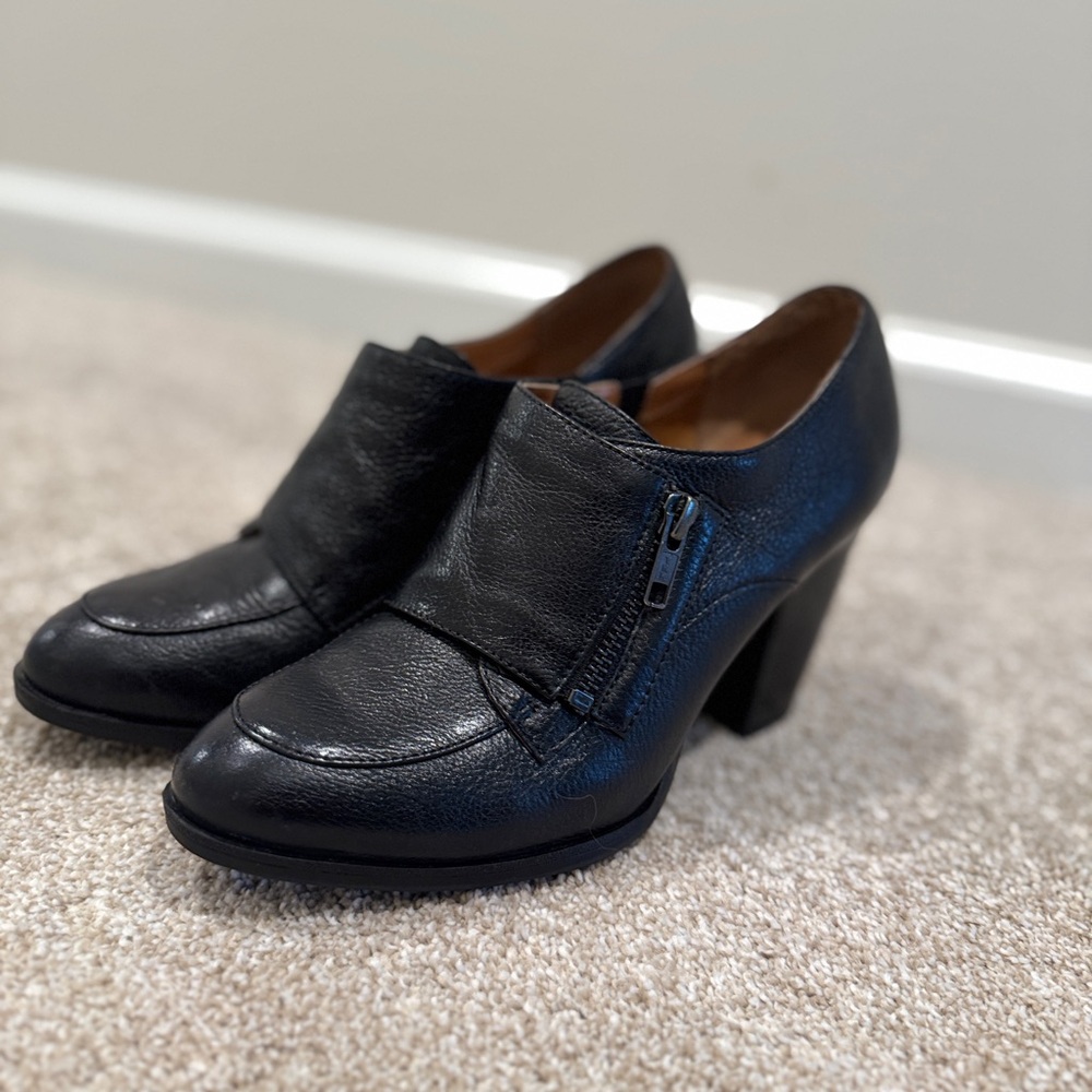 Sofft Black Leather Ankle Booties